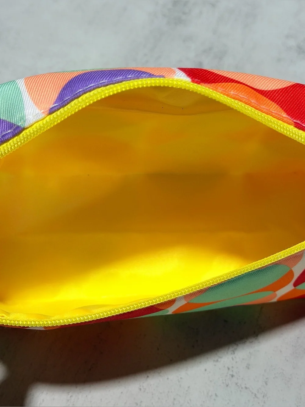 CLINIQUE Colorful Polka Dot Cosmetic Pouch - Multicolor